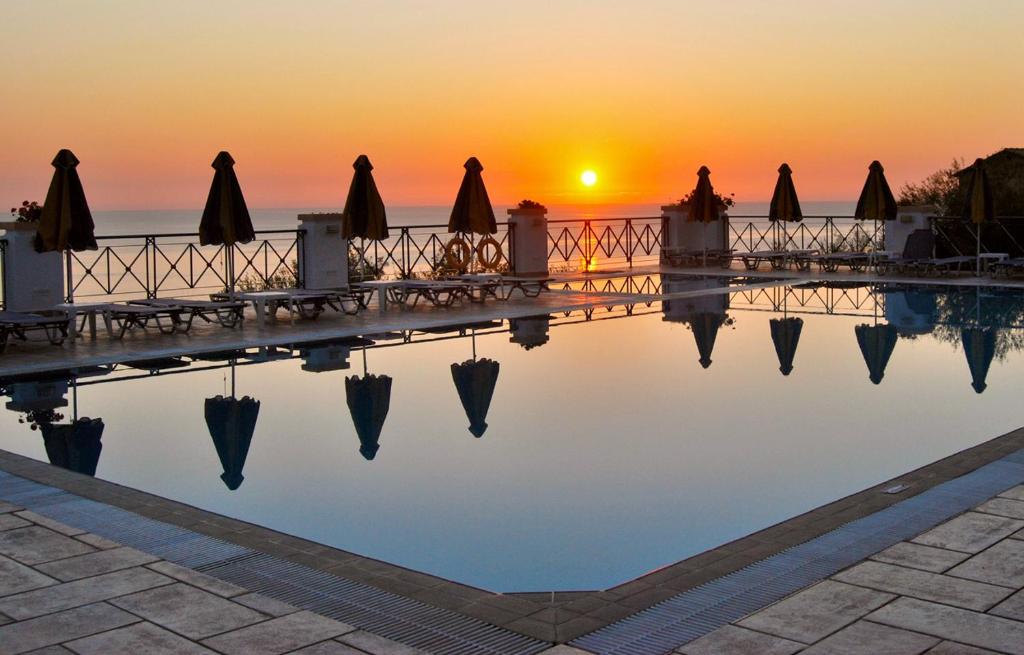 Sandy Bay studios room 4